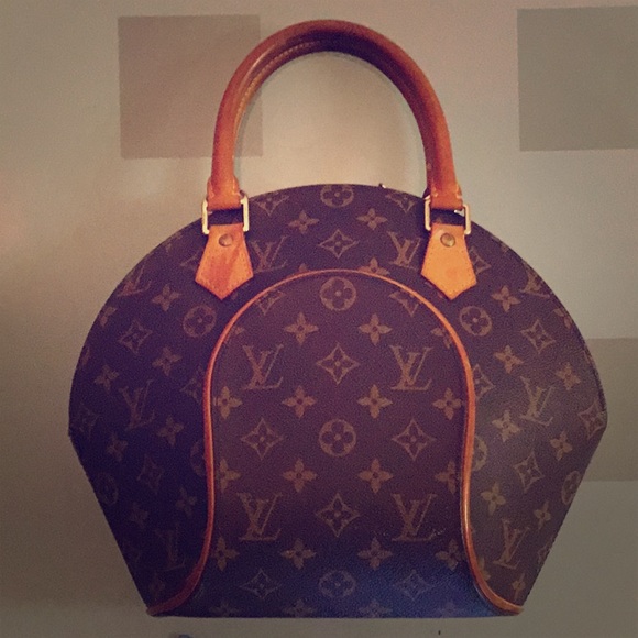 Louis Vuitton Handbags - ⭐️ON HOLD ⭐️AUTHENTIC LOUIS VUITTON ELLIPSE BAG MM